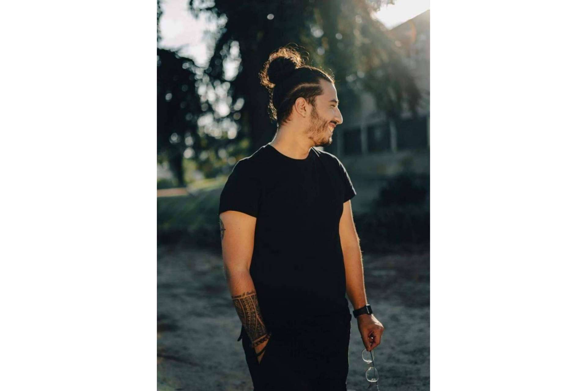 Sofiane Bendjellal es influencer por vocación, fotógrafo y director