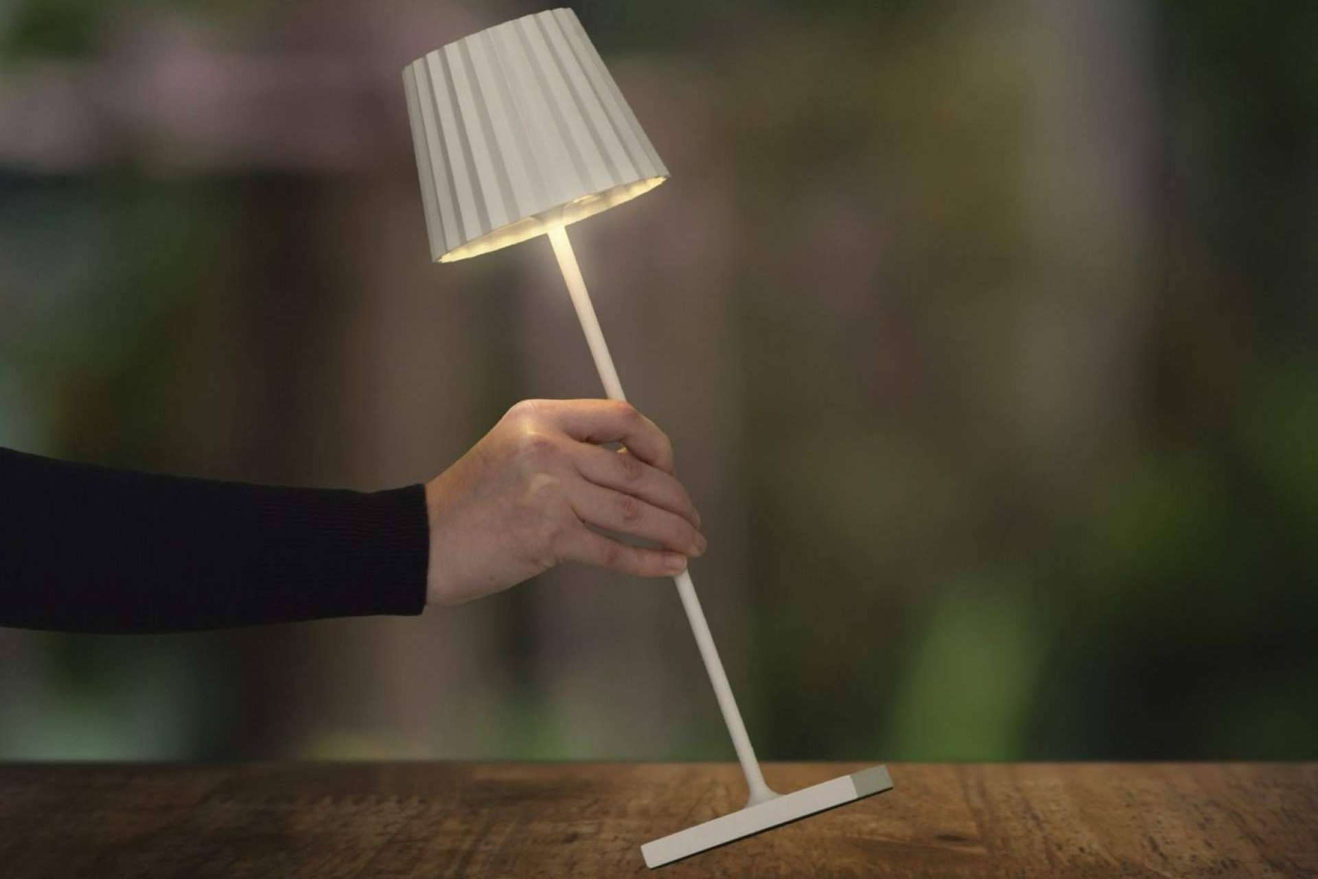Iluminación decorativa para lograr un hogar o negocio acogedor en Soiart Distribución