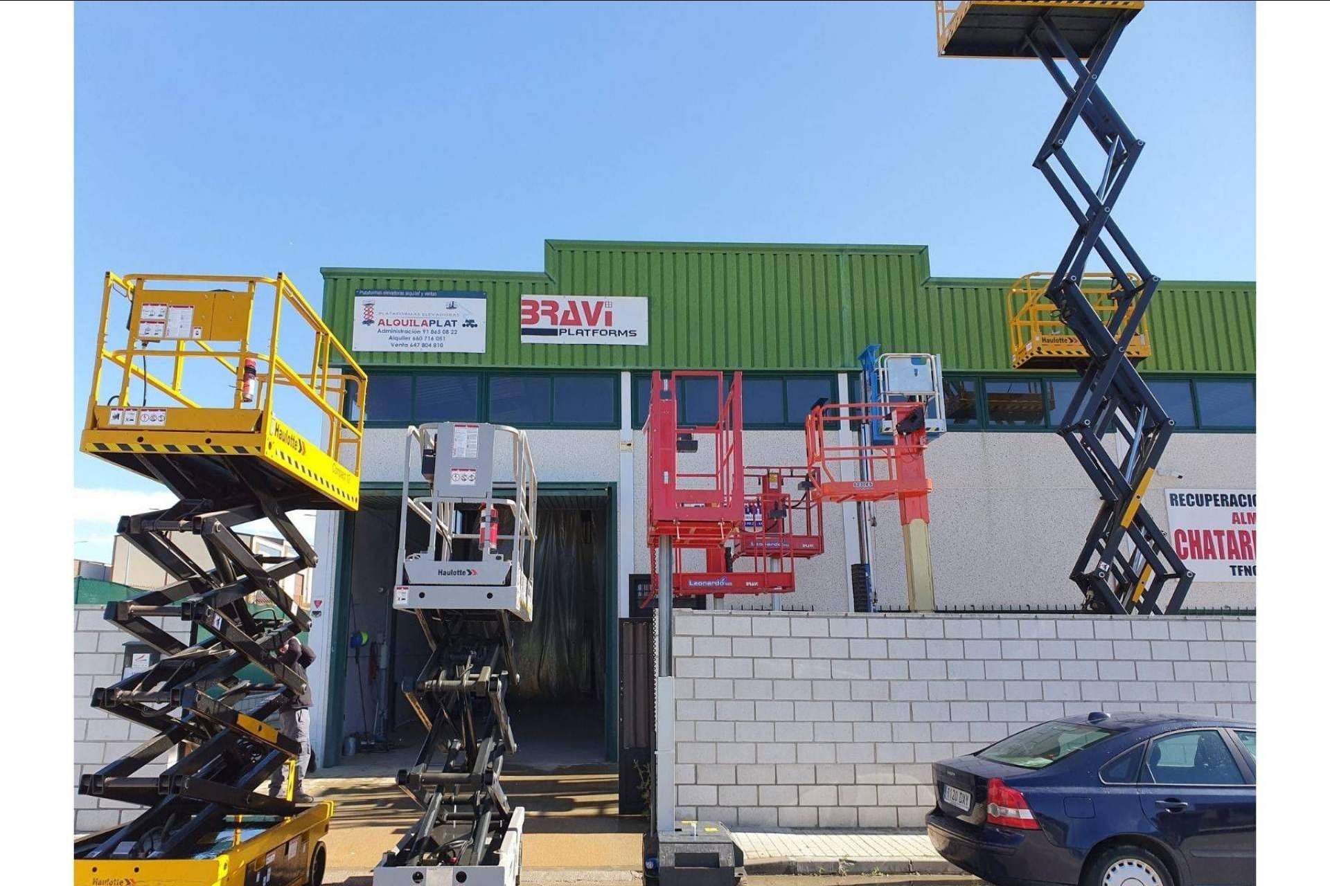 El servicio de ALQUILAPLAT, alquiler y venta de camiones con cesta elevadora