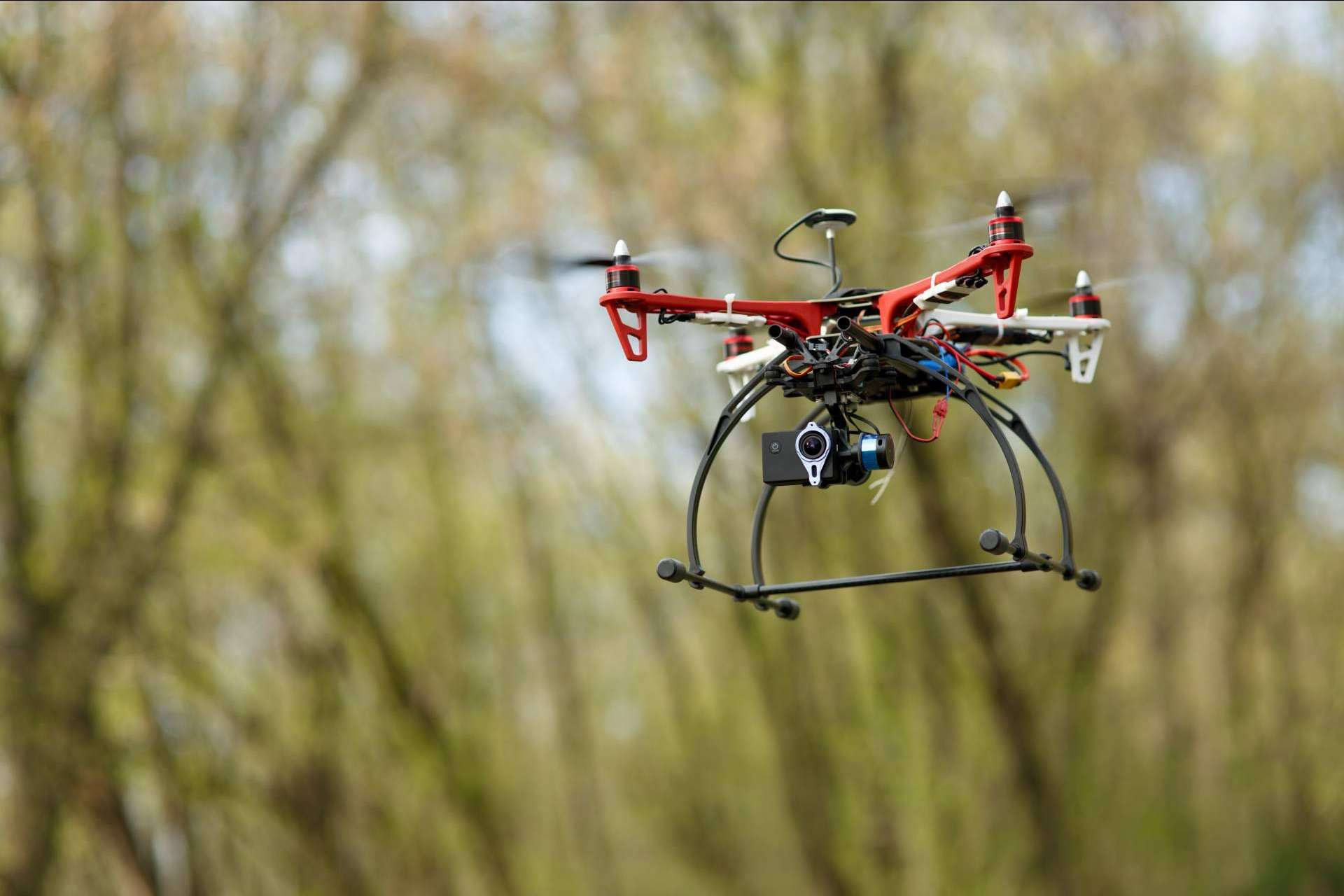 FRP y los drones plaguicidas, la alternativa segura para acabar con las plagas