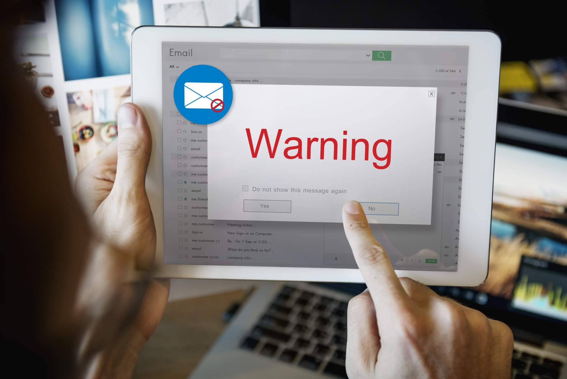 El delito digital que puede dejar a una persona sin ahorros se conoce como Phishing por SMS