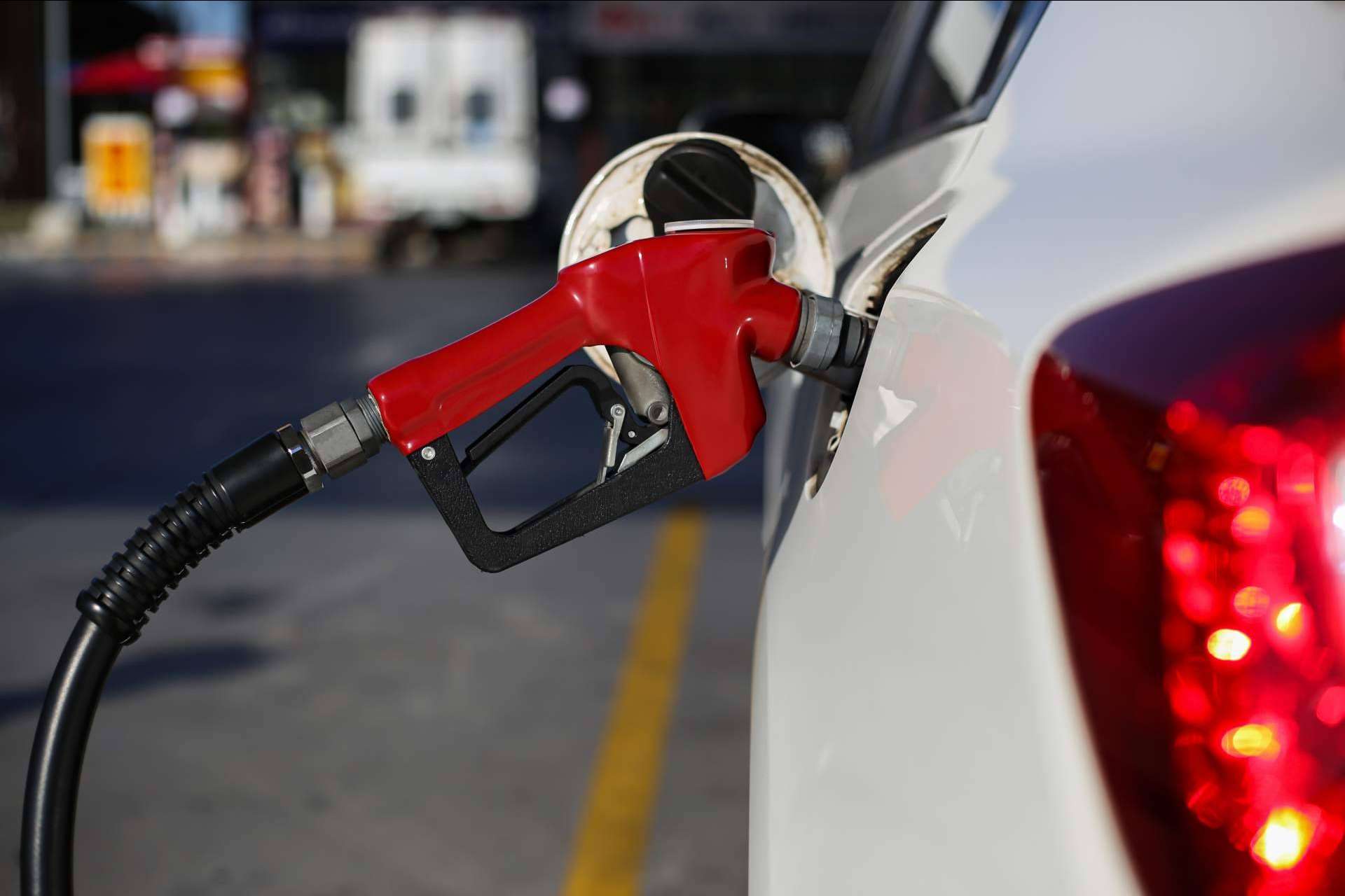 Ahorrar carburante en plena subida de precios gracias a Eco Carburante Motors