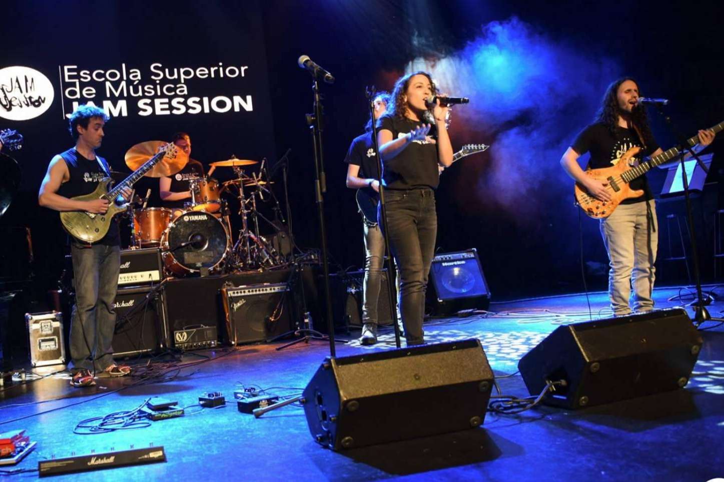 El Grado Universitario de Interpretación en el ámbito del rock, músicas urbanas y tendencias ofrecido por la Escuela Superior de Música Jam Session