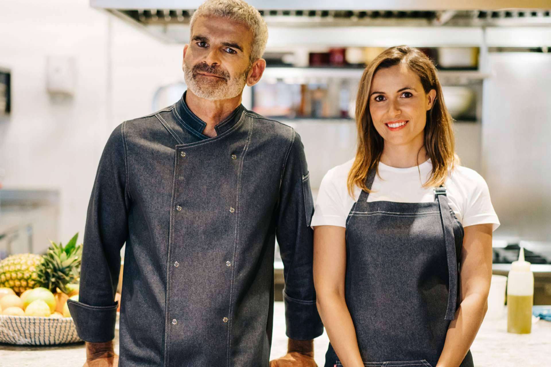 Amplia variedad de uniformes de trabajo en la tienda online Promofactory
