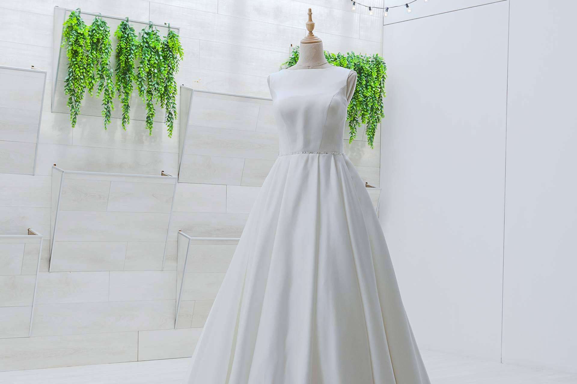 Atelier de Bodas presenta una nueva colección de vestidos Made in Spain