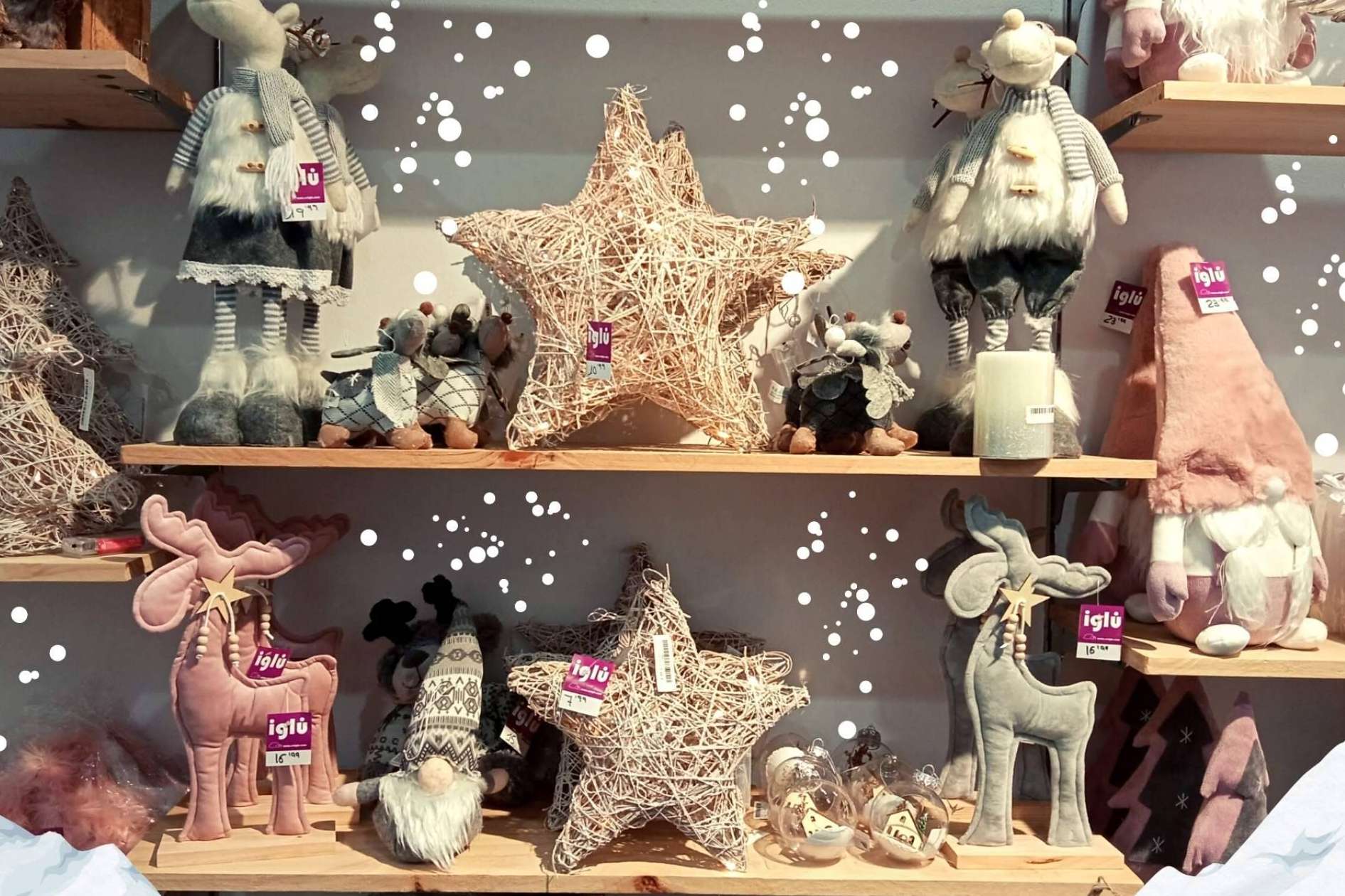 La decoración Navidad rosa y plata que ofrece Iglú Tiendas durante el Black Friday