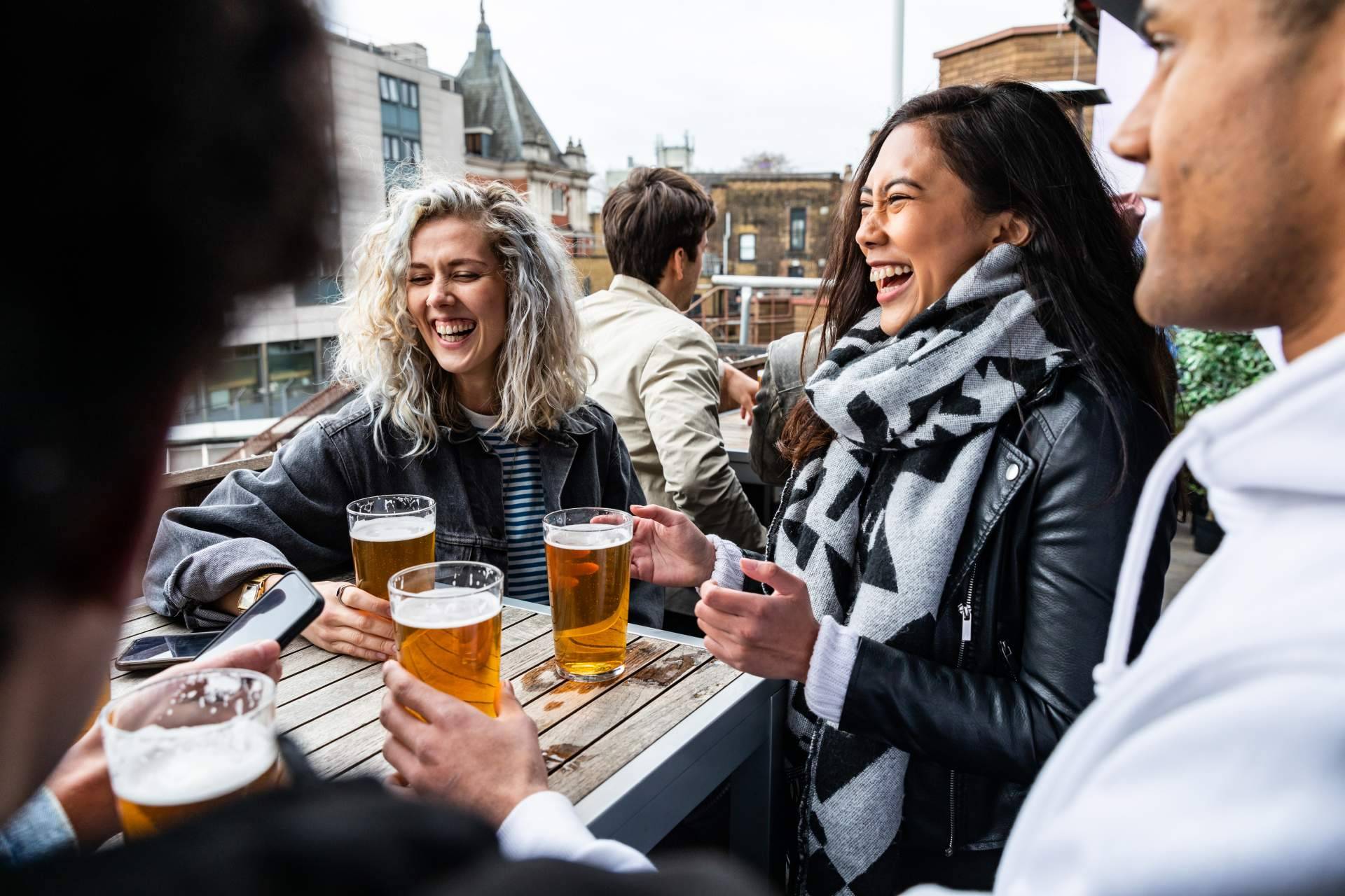Disfrutar del terraceo en invierno en Madrid en el bar La Mentirosa
