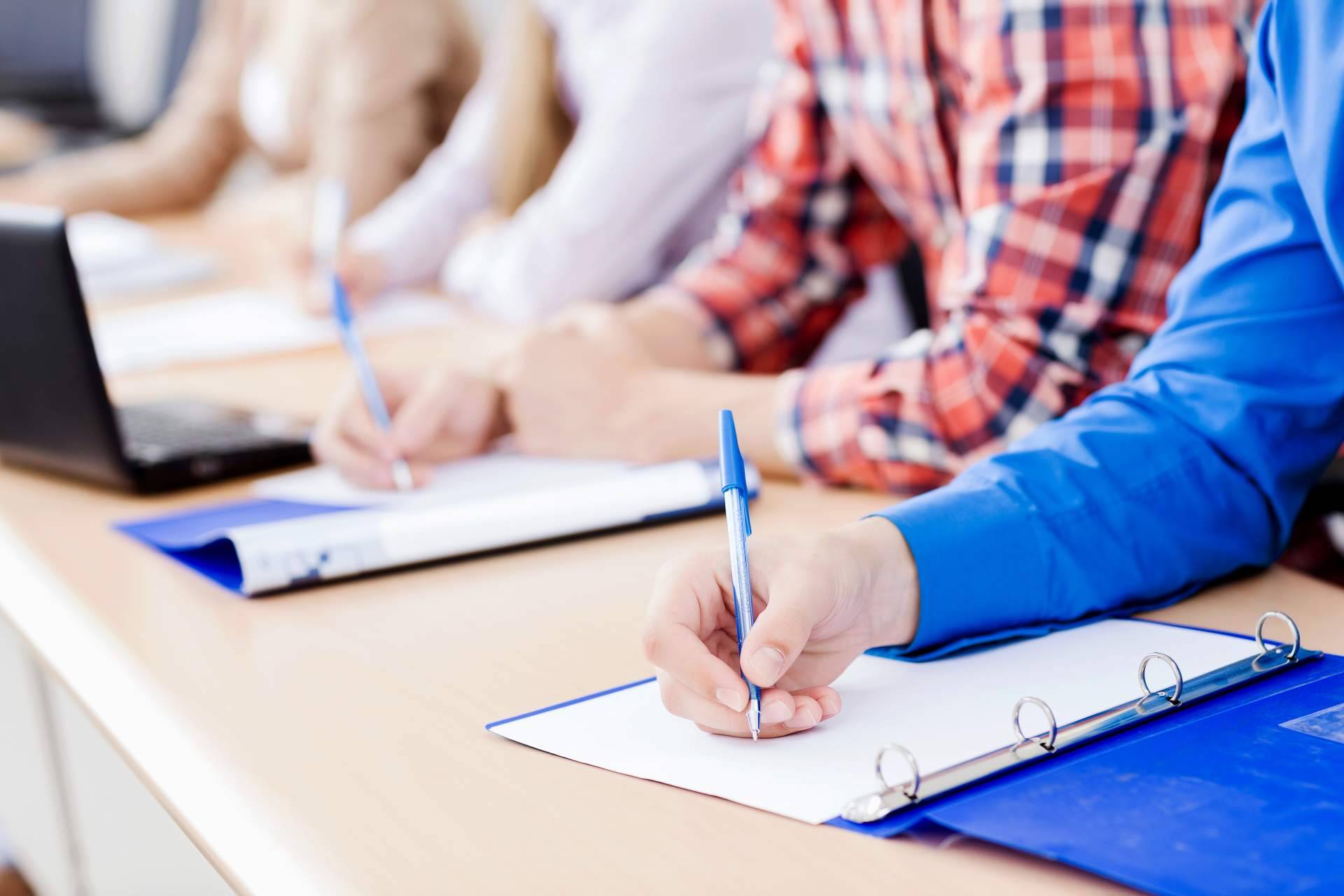 Academias.com, el buscador que propone las mejores academias de oposiciones