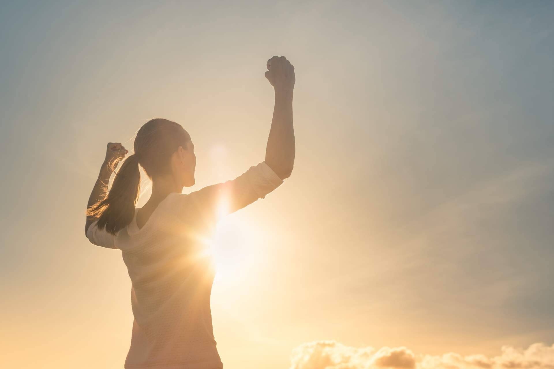El curso Ámate de Nessita Arauz para obtener un cambio positivo en aquellas personas con dependencia emocional