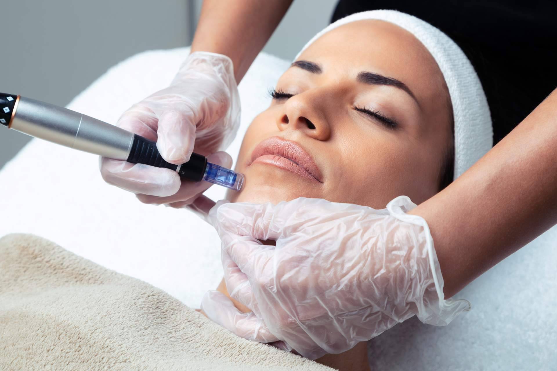 Policlínica ICD dispone de un tratamiento de mesoterapia BIO para rejuvenecer la piel y activar su regeneración