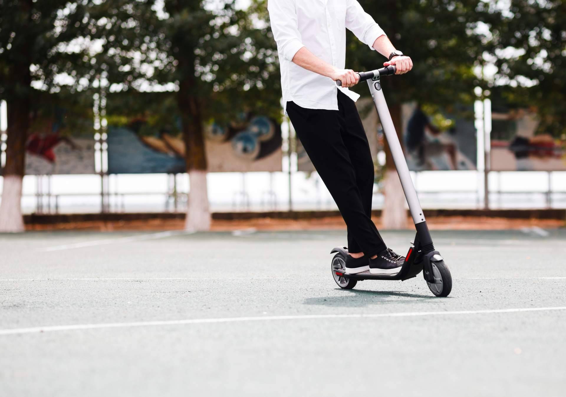 Talleres Lynx ofrece múltiples elementos para personalizar patinetes eléctricos en Barcelona