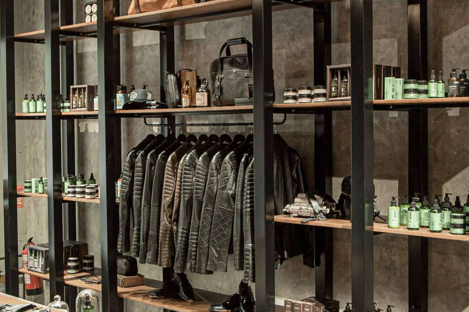 El lugar perfecto para el cuidado estético de los hombres, Sir Fausto