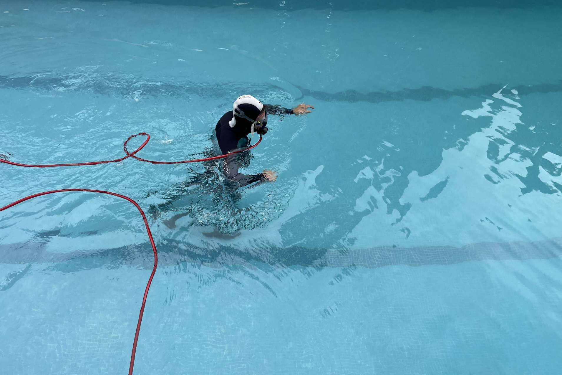 Los expertos de TELEFUGA localizan y reparan las fugas agua piscinas