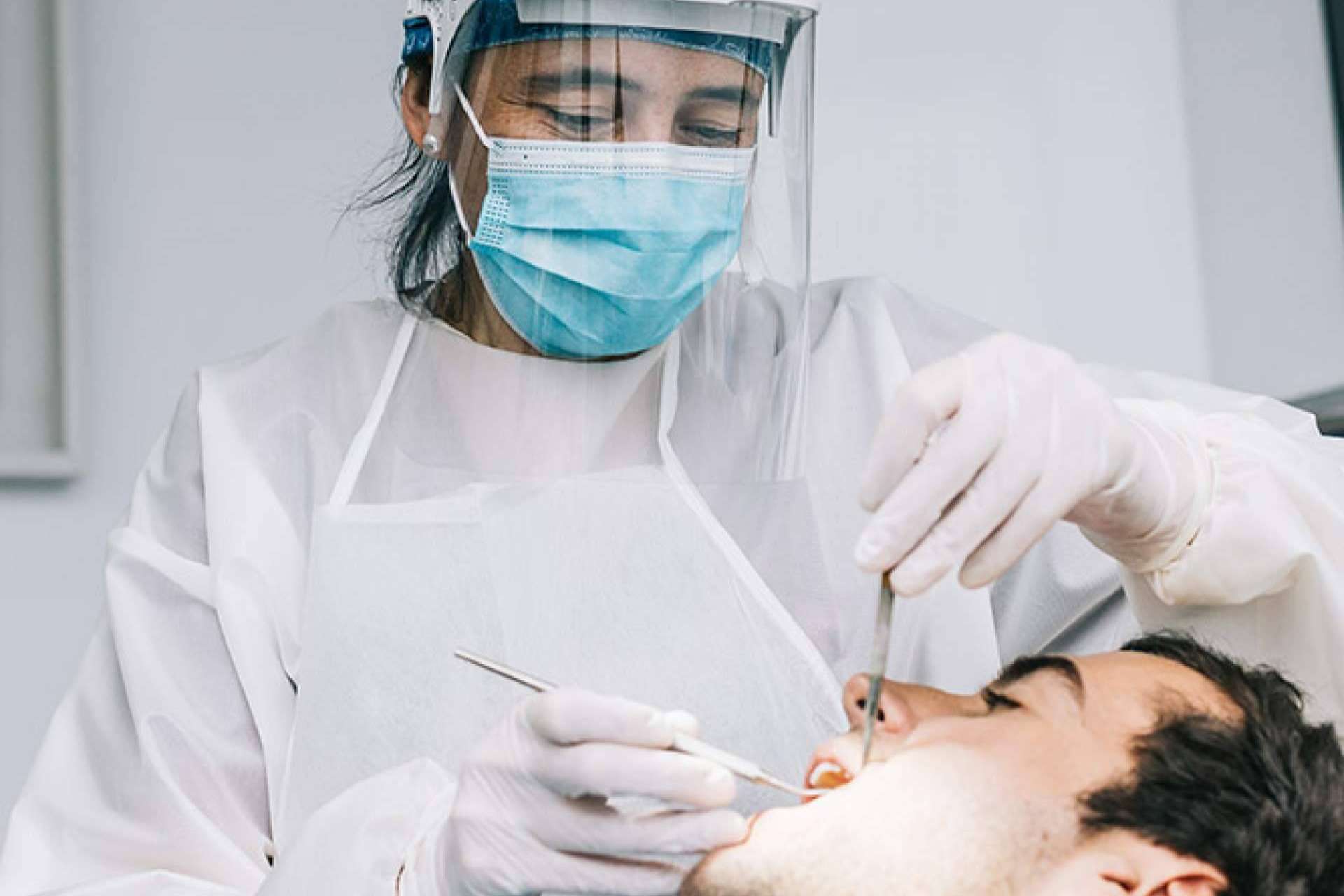Los implantes dentales de Clínica Sanzmar, ¿cuáles son sus ventajas?
