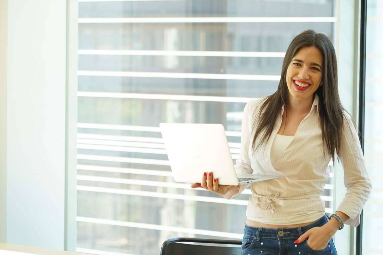 El Máster Lanza tu Negocio ha motivado a miles de personas emprendedoras a lanzar su negocio de éxito y vivir de su pasión, por Marta García