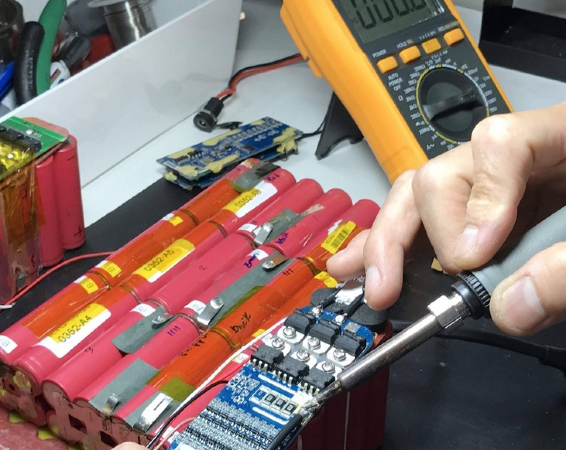 ¿Dónde encontrar un servicio de reparación de patinetes eléctricos y repuestos de patinetes eléctricos? Arréglatelo