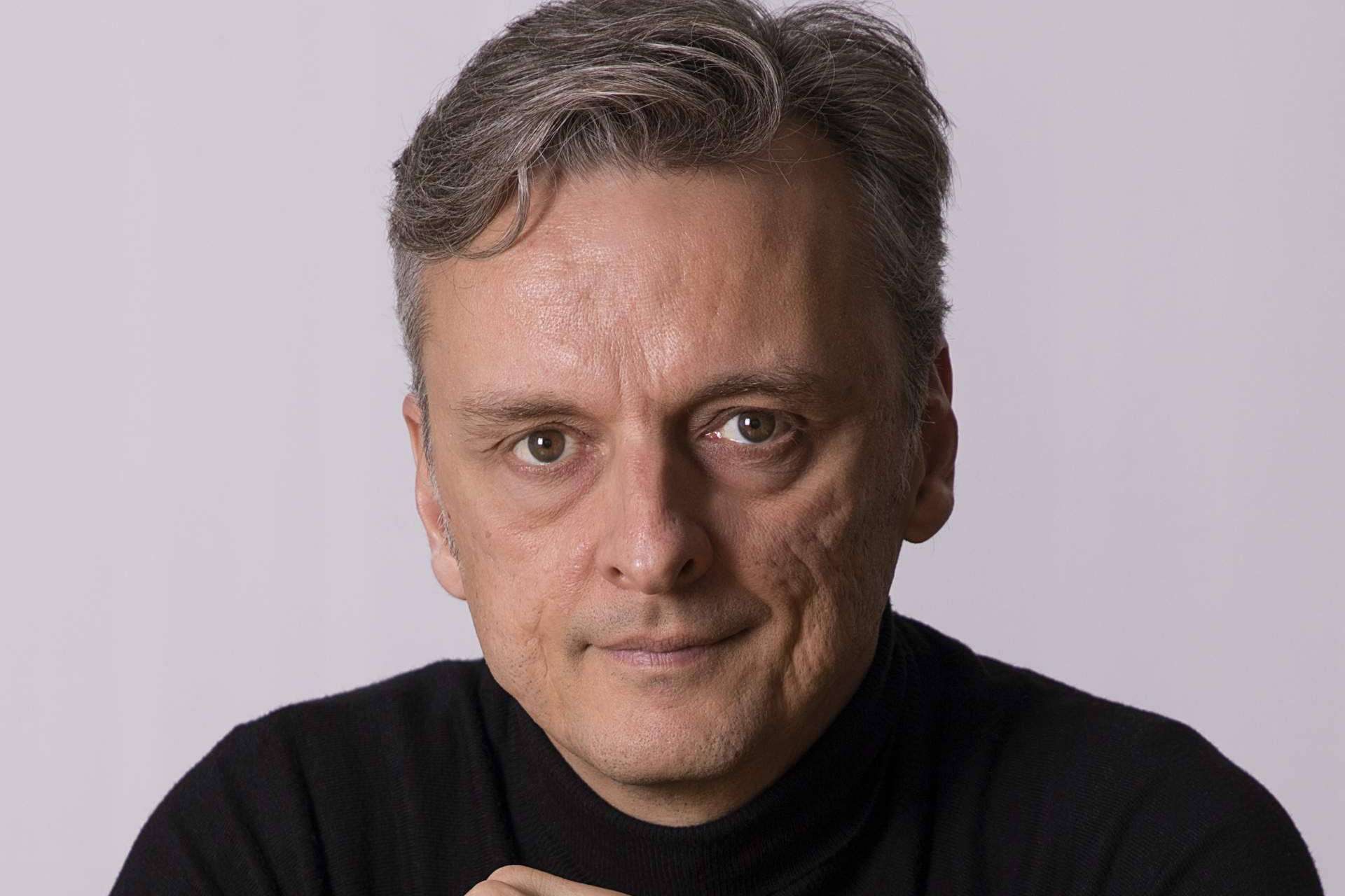 José Carlos León Delgado, autor del libro El Buen Capitalista, propone un nuevo contrato social del Capitalismo