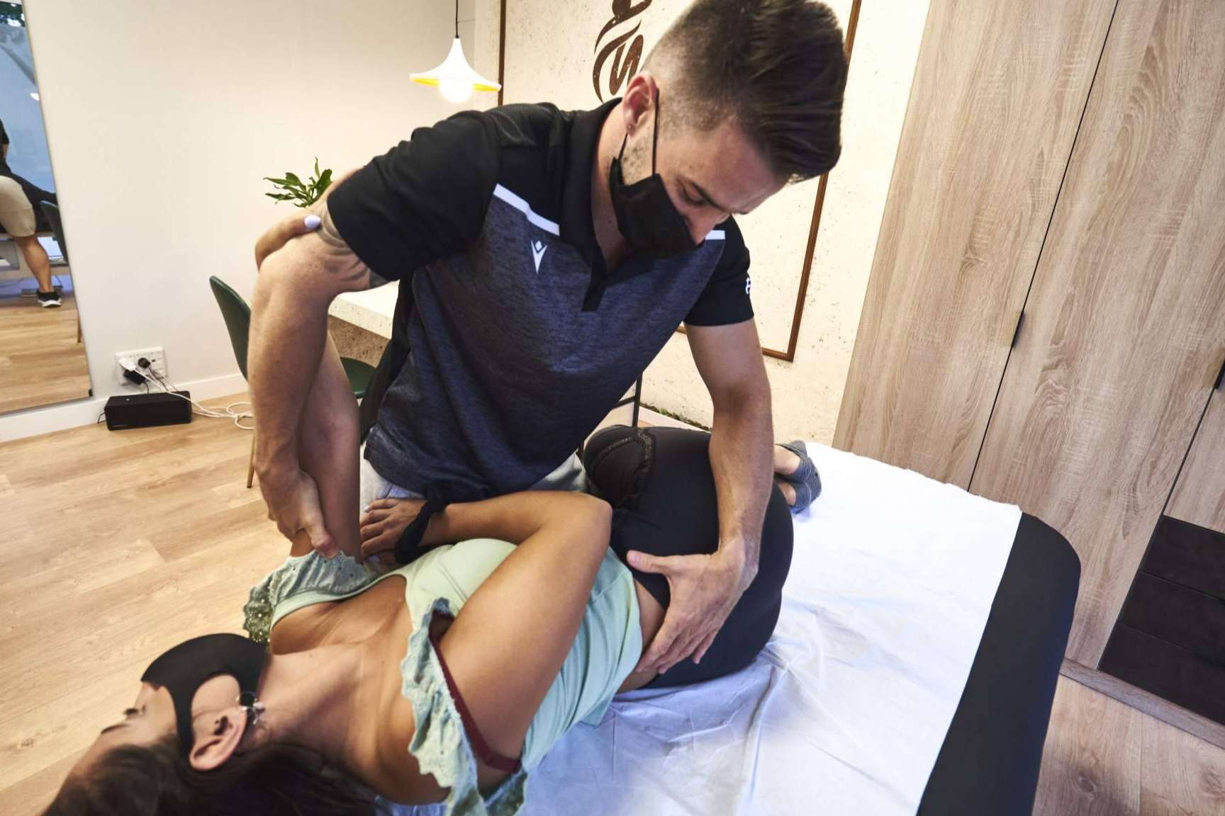 La importancia de la fisioterapia para mejorar el dolor de espalda con FiMov