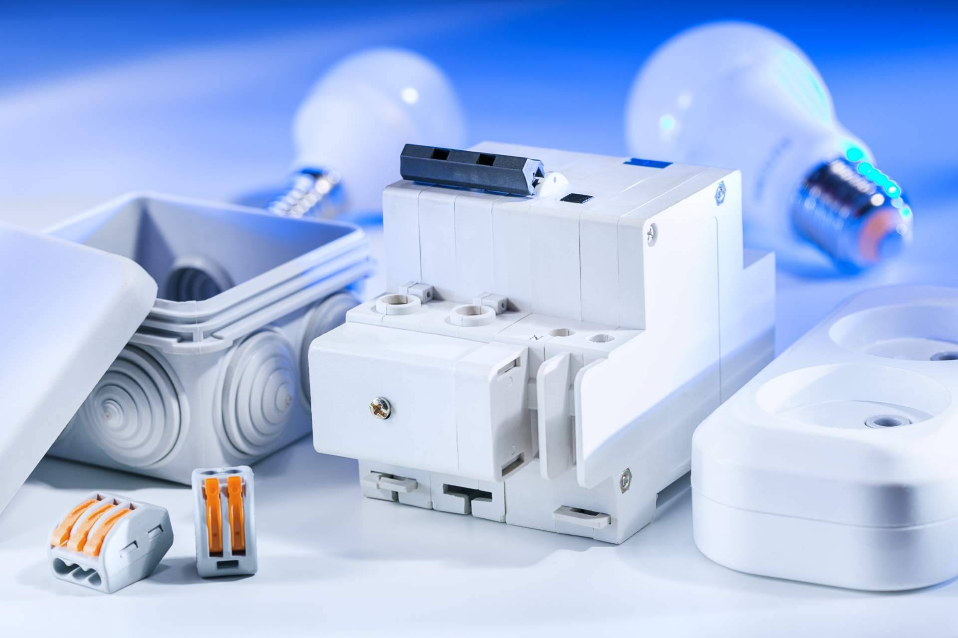 El proveedor material eléctrico Schneider Electric, Cadenza Electric