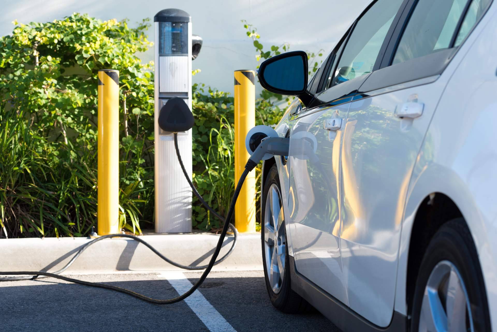 Quality Solar ofrece cargadores de coches eléctricos