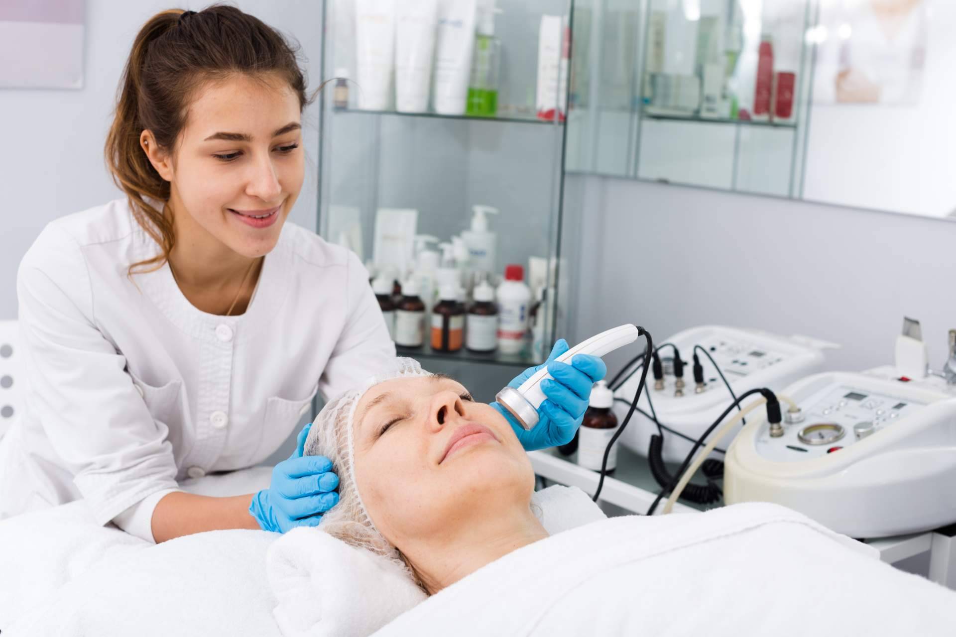 Organizar un centro de estética con los materiales de Comercial Estética