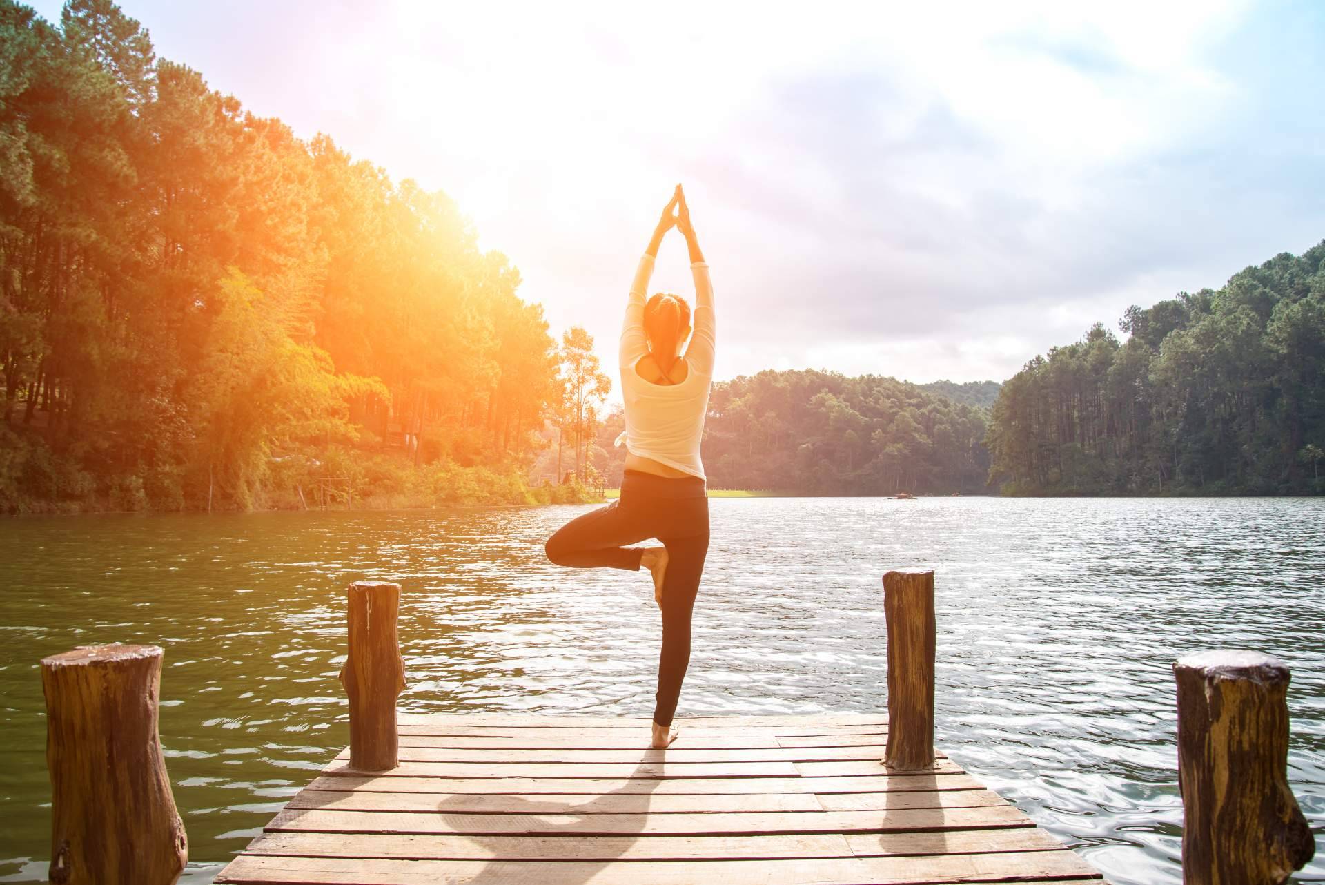 El blog de viajes El Pachinko presenta algunas posibilidades para hacer yoga en India