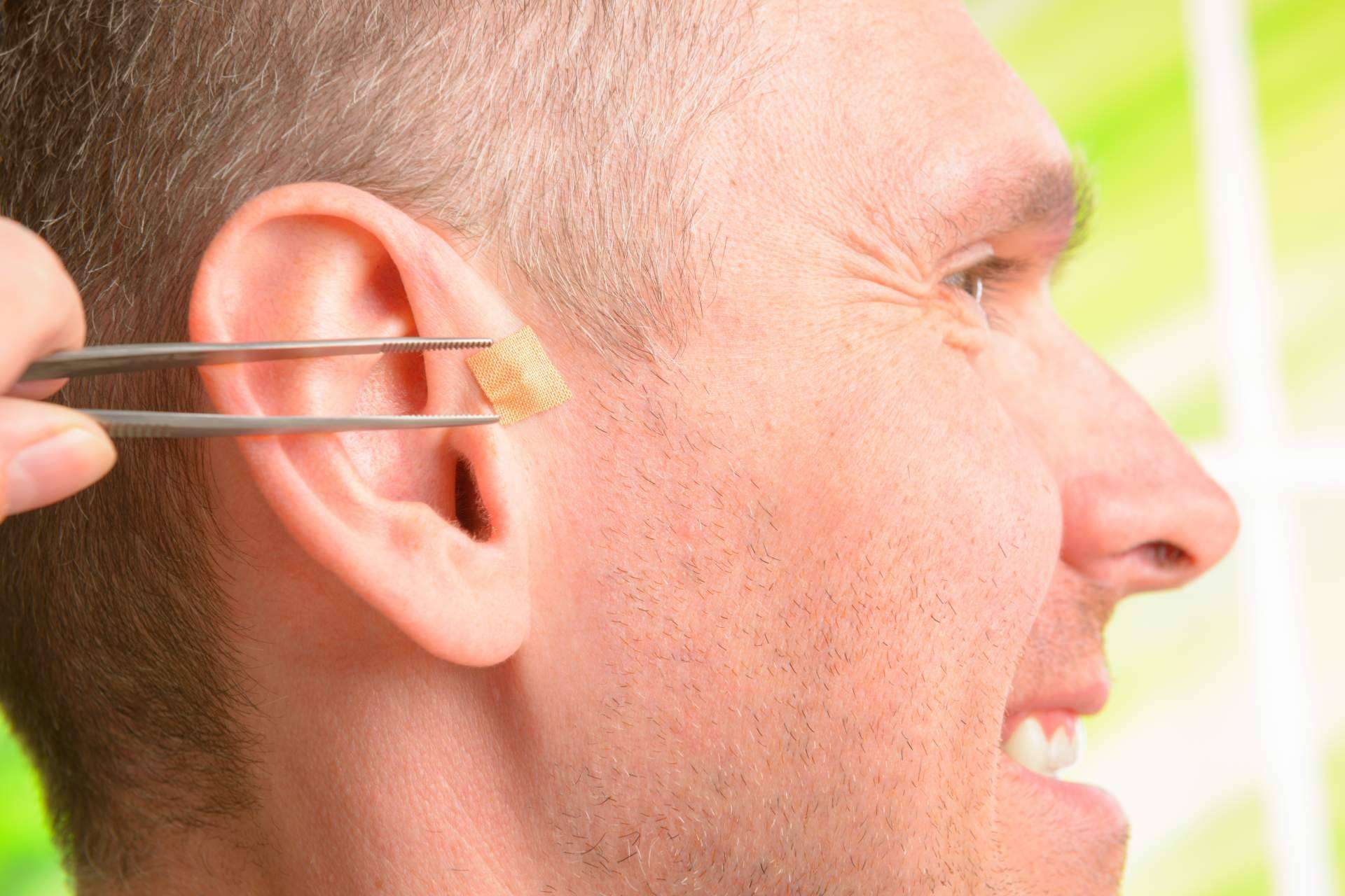Auriculoterapia, técnica natural de Rambla 6 coadyuvante en el tratamiento del dolor, ansiedad y adicciones