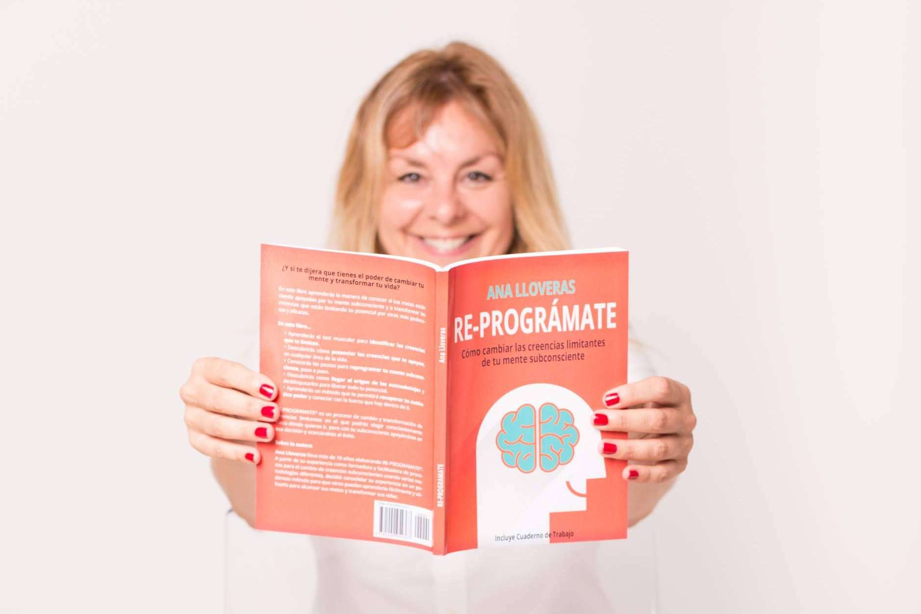 Reprogramar la mente a través de RE-PROGRÁMATE, el método de Ana Lloveras