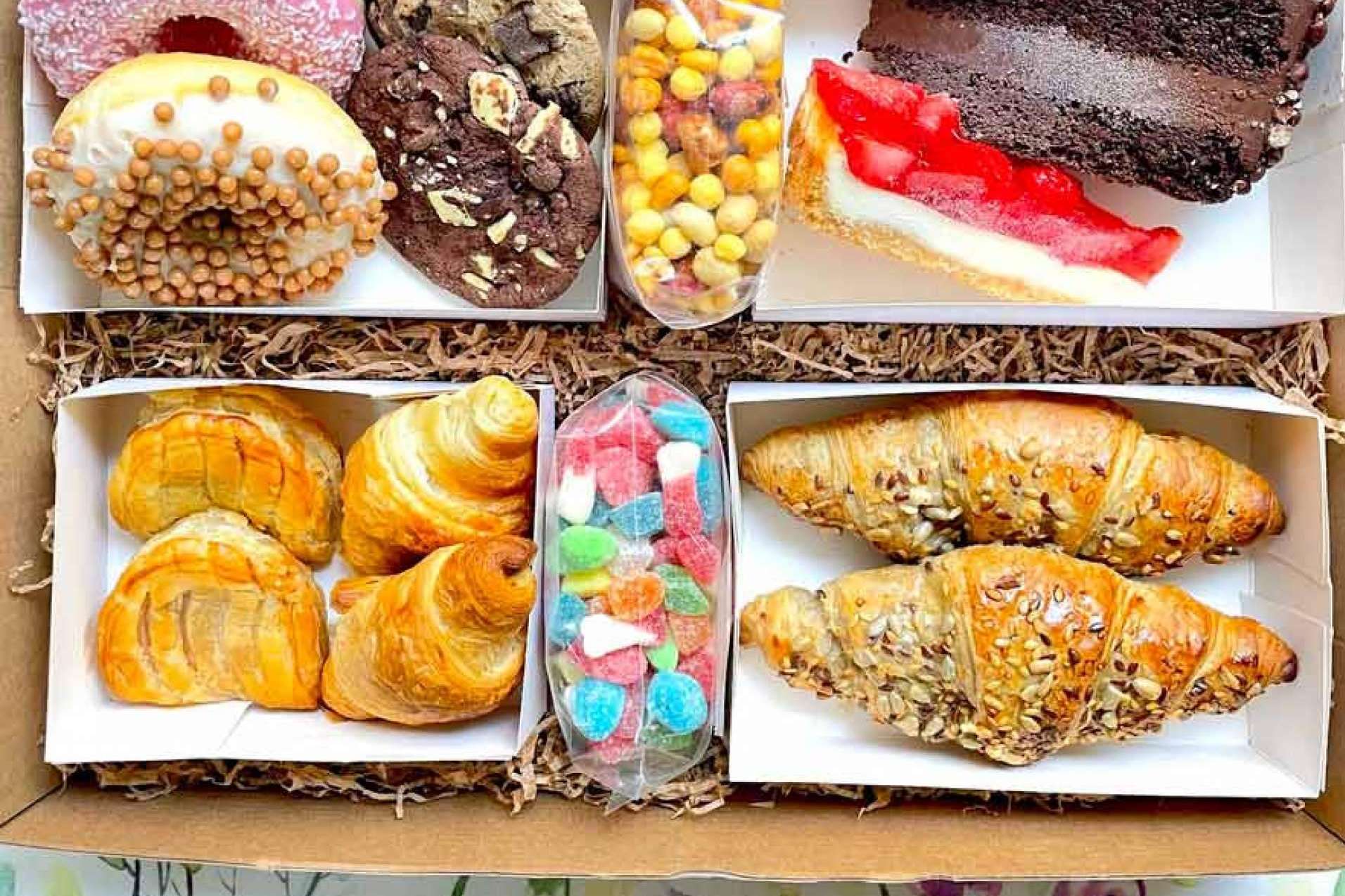 Las Flores No Se Comen es una excelente opción para sorprender con un kit de regalo gourmet