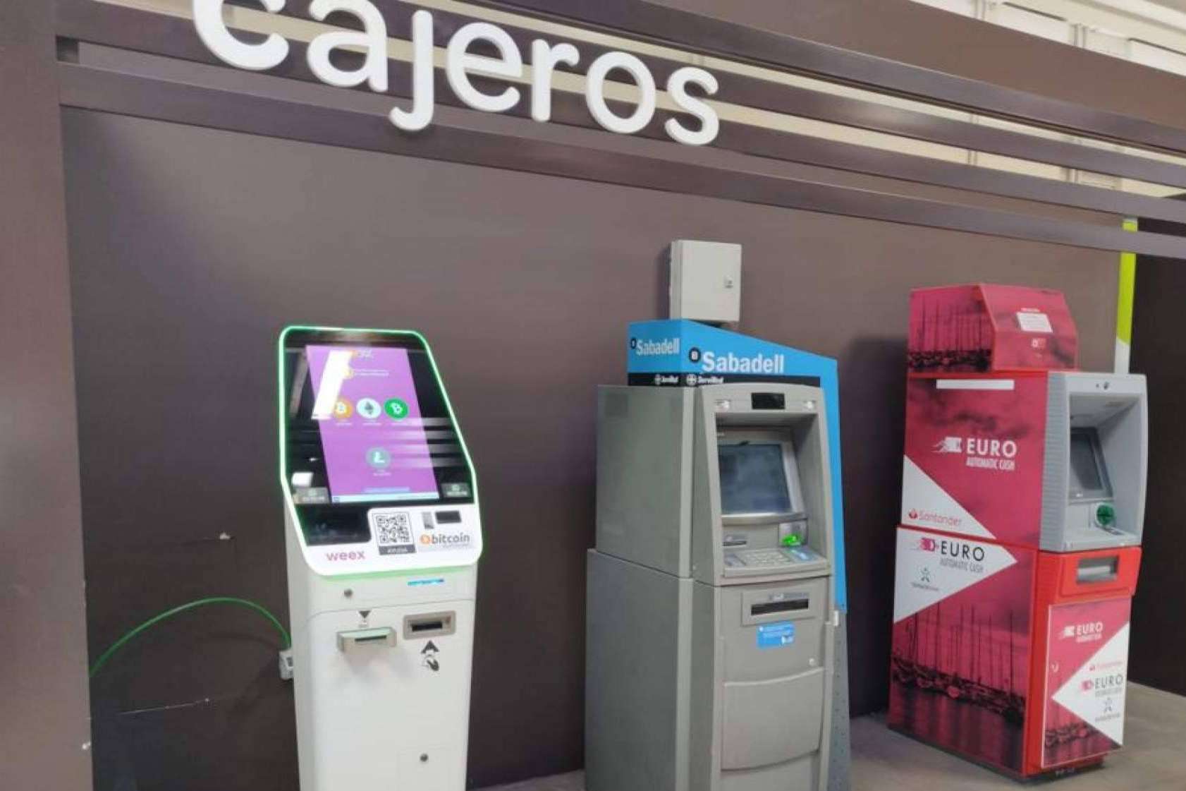 Weex firma con Carrefour para instalar cajeros de Bitcoin en España