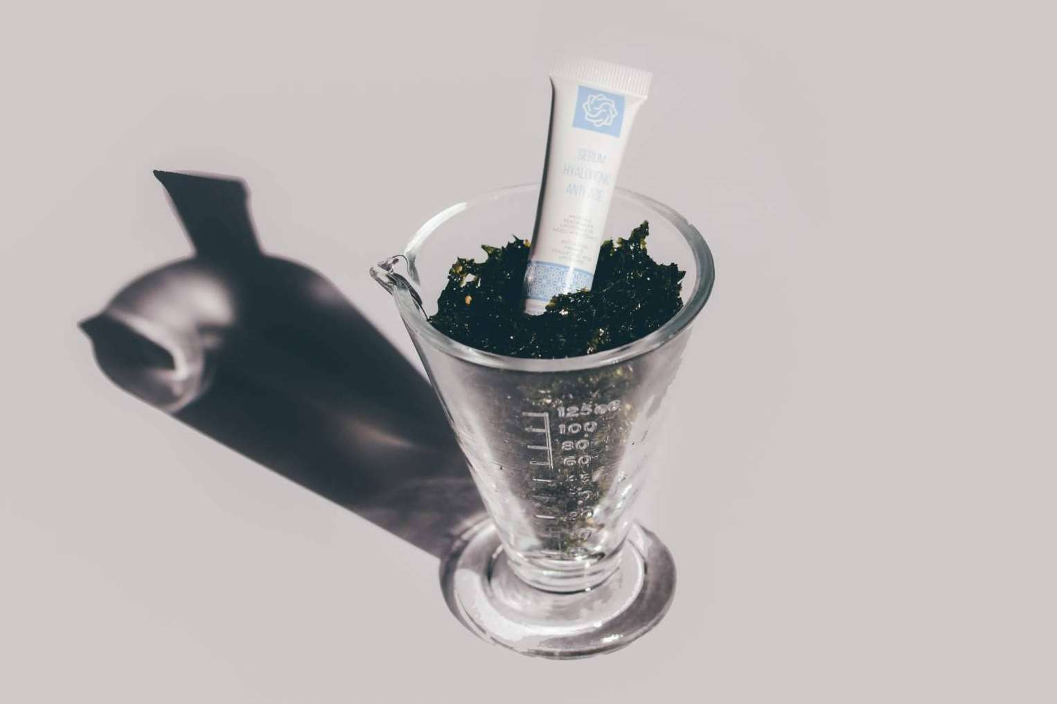 Las propiedades del serum hyaluronic anti-age de Finaderm
