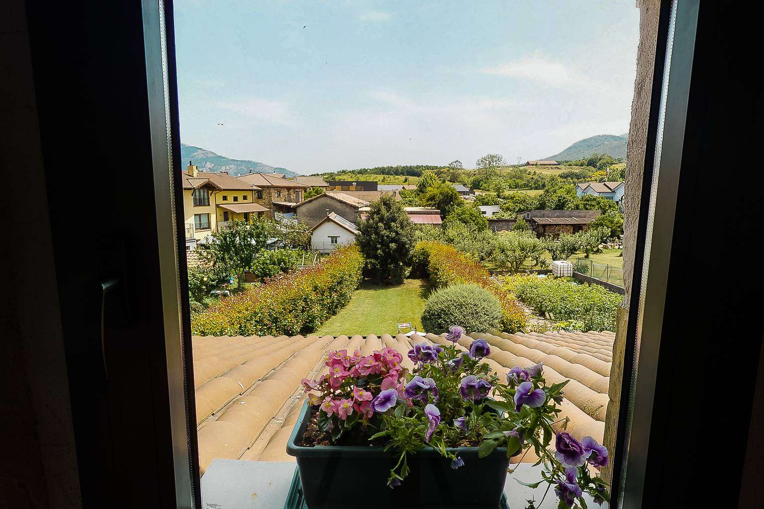 Disfrutar de unas vacaciones es posible en la casa rural contemporánea Ixurkonea