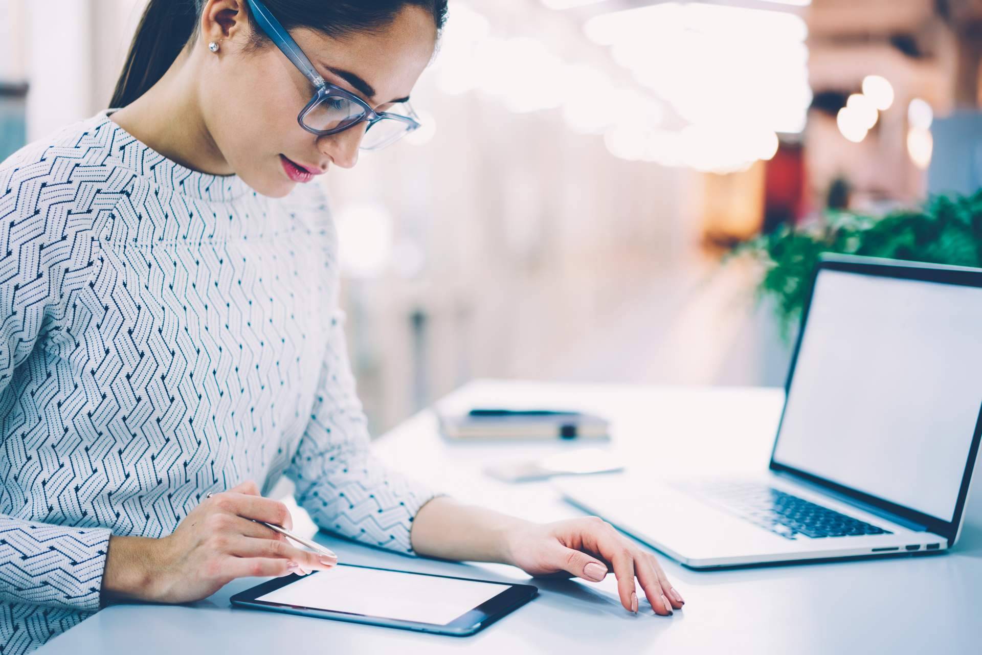Tramitamos Tu Firma enumera los beneficios de obtener una firma digital