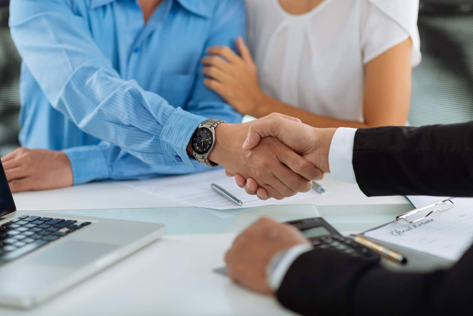 Compro tu Empresa permite cancelar una deuda de empresa