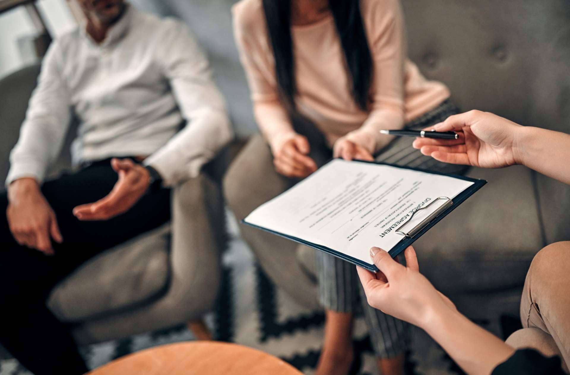 Un abogado especialista ayuda a evitar los problemas durante un divorcio