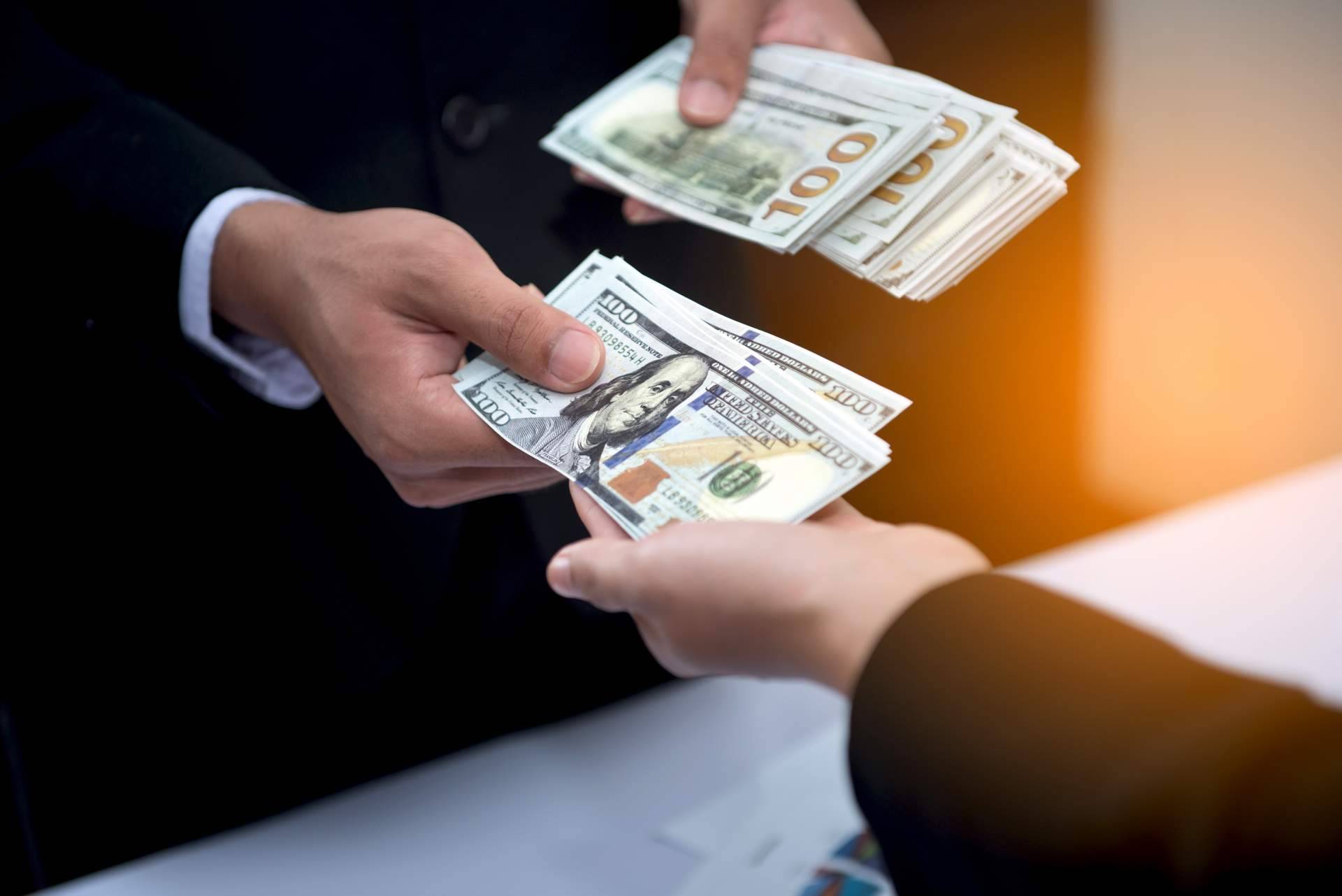 La web Gelt Giro compara empresas para enviar dinero