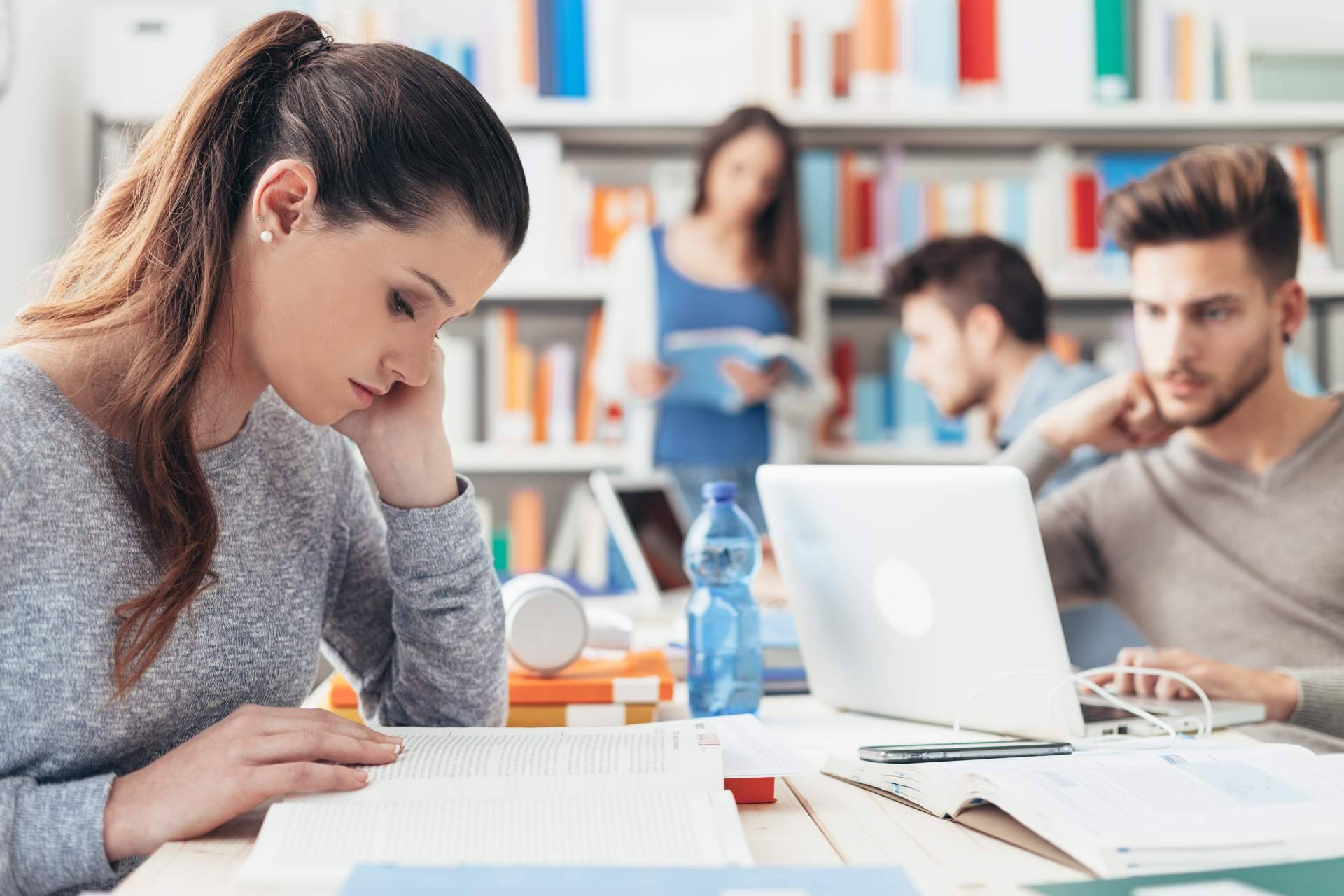 Requisitos para estudiar en España siendo colombiano, por Estudia Seguro