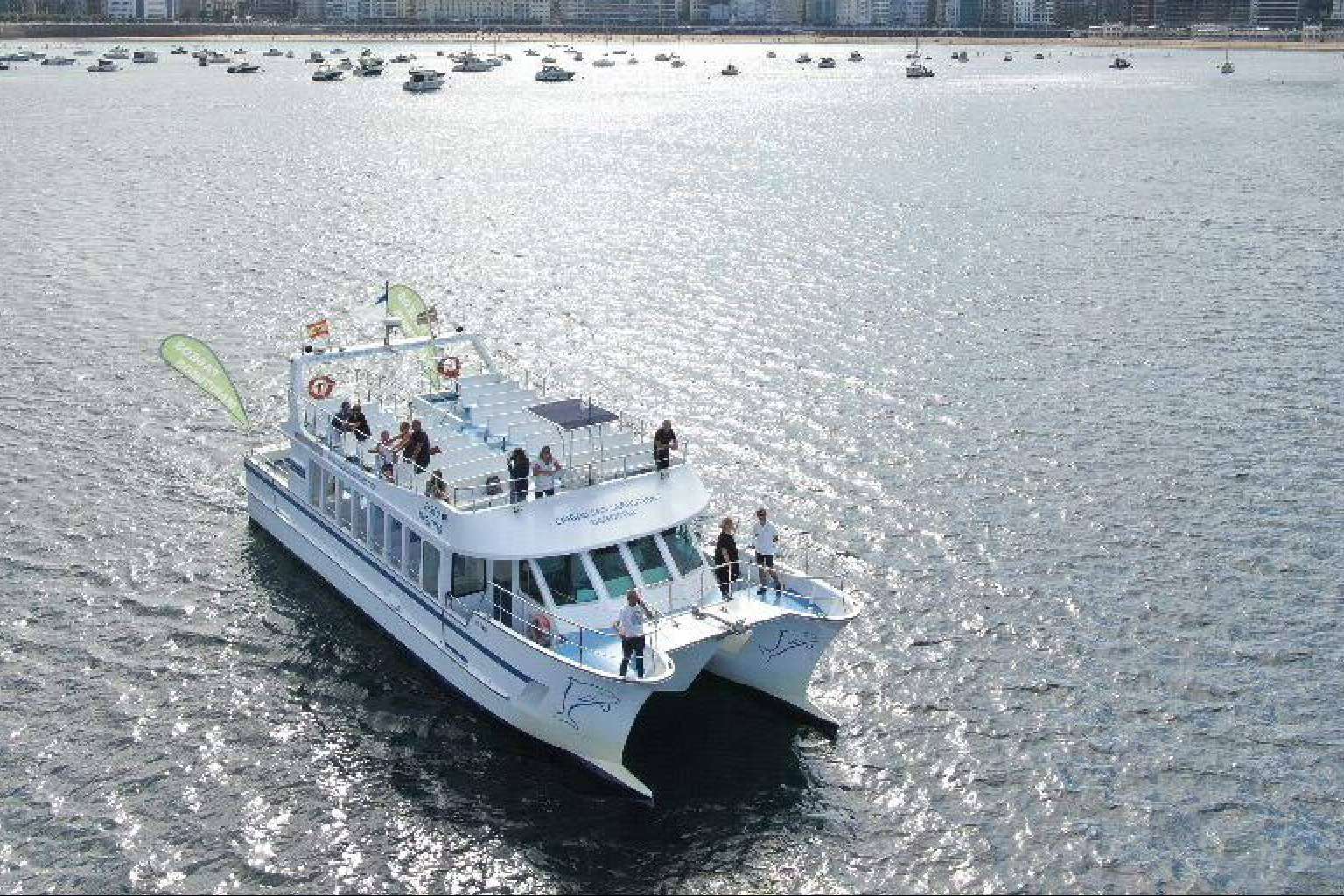 Alquiler en exclusiva para visitar la costa guipuzcoana con Ciudad San Sebastián