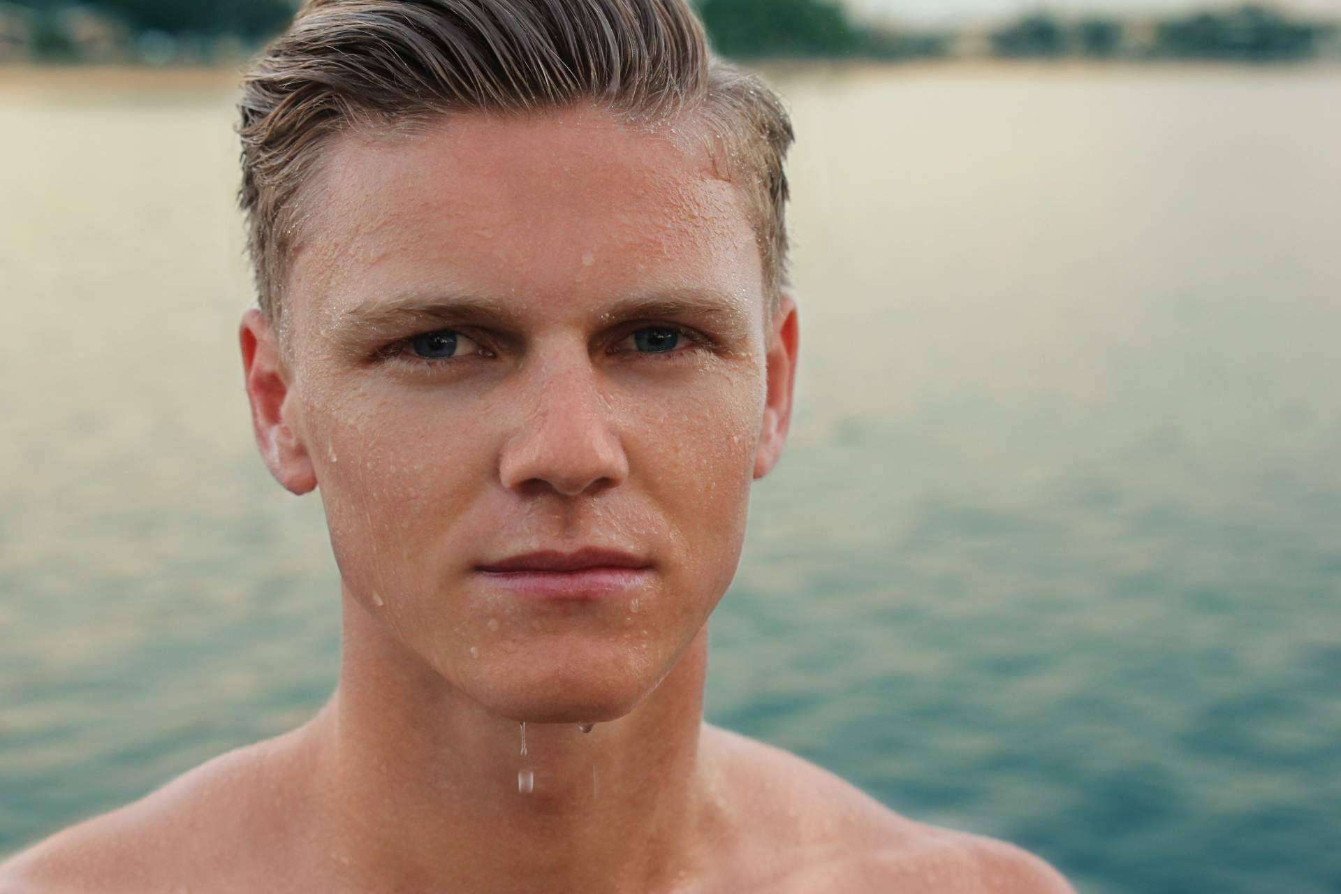 Masculinización facial en DeCastro Cosmetic Medicine Center