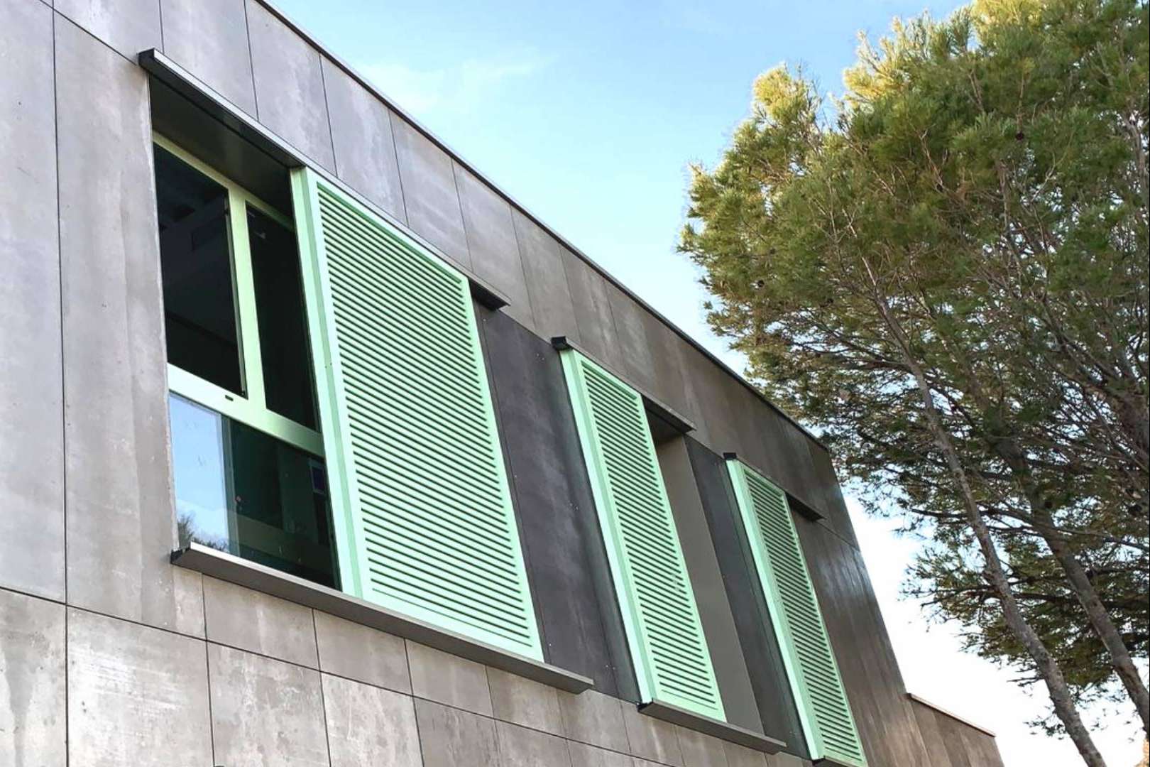 ¿Cuáles son los principales beneficios de las contraventanas de aluminio? Mallorlux