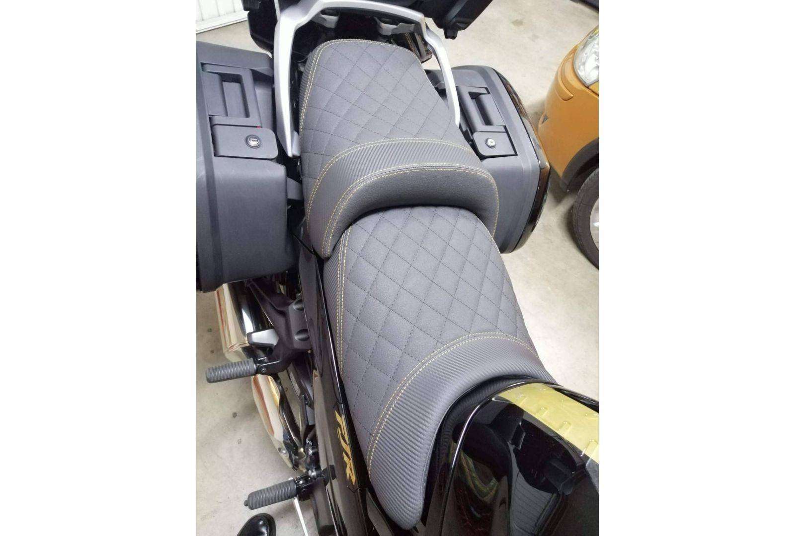 JM-Fundas permite personalizar la funda asiento moto