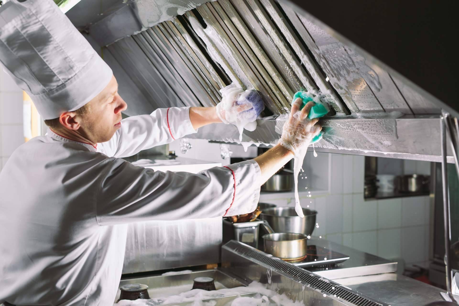 La importancia de contar con una campana extractora potente en los restaurantes, por Tecnigras