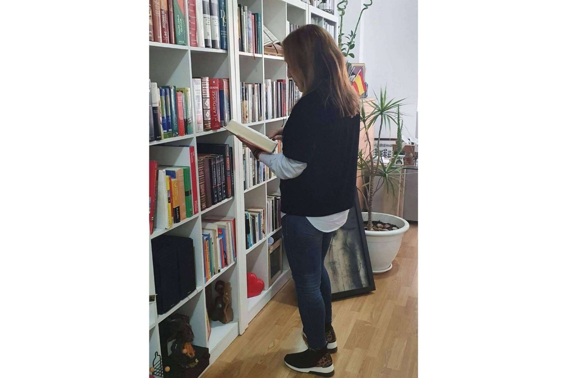 El equipo de Karima Aisa Traducciones cuenta con traductores e intérpretes jurados nombrados por el Ministerio de Asuntos Exteriores y de Cooperación