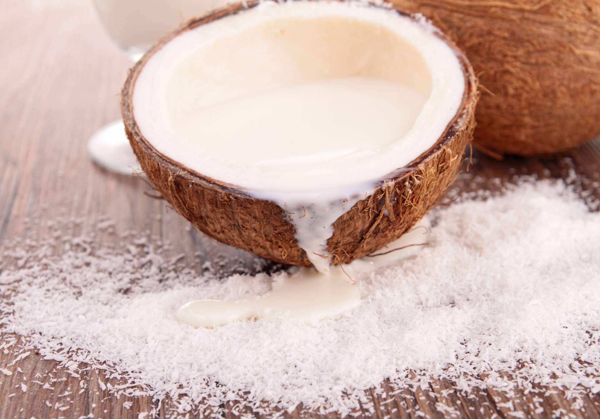 ¿Qué beneficios tiene la leche de coco? La bebida vegetal con la que se pueden elaborar recetas saludables