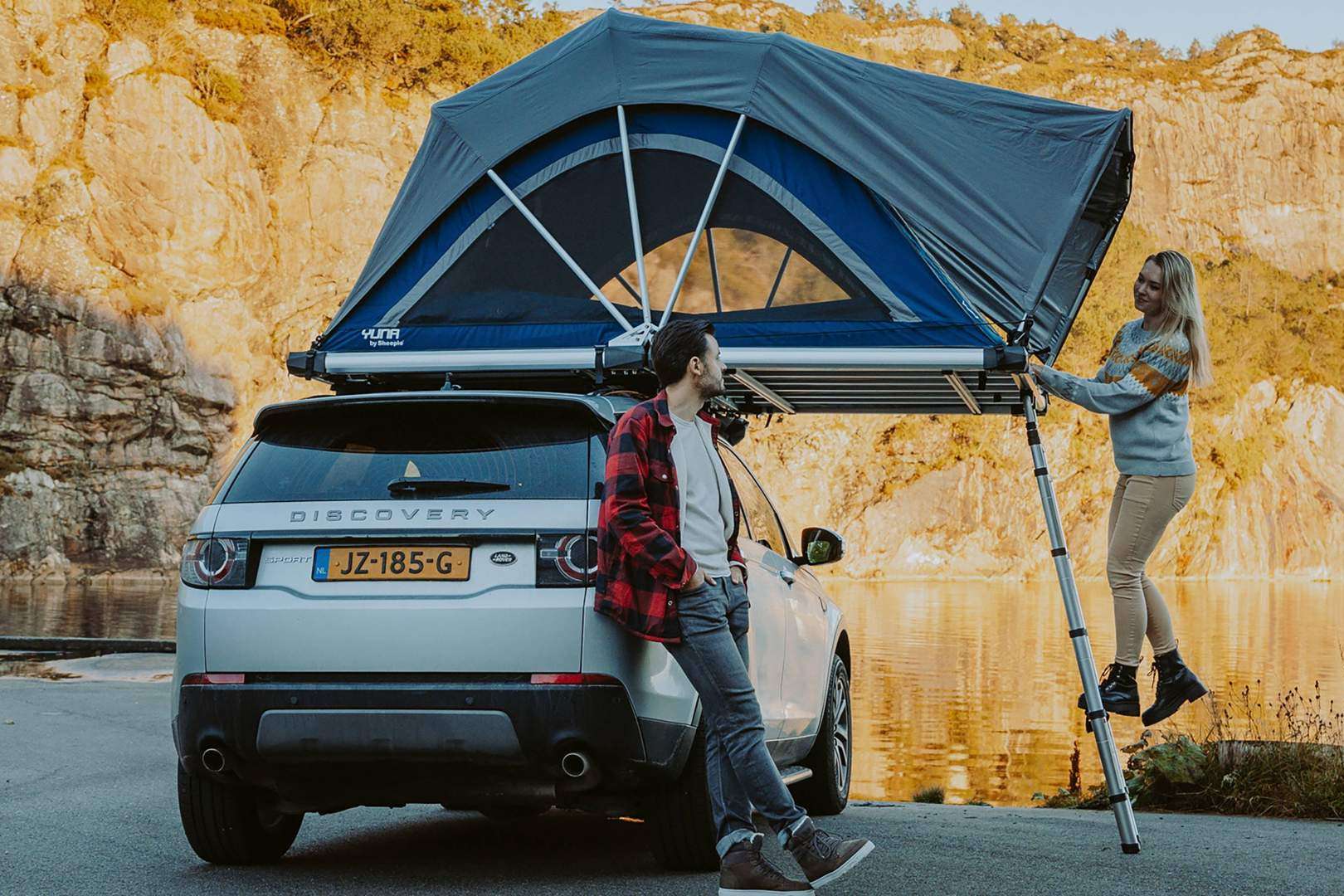 Disfrutar de un viaje con toda la familia con la tienda de techo familiar Yuna de Sheepie