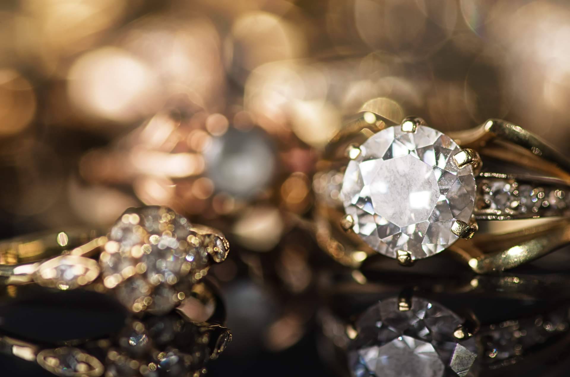Joyería El Rubí y el toque elegante y sofisticado que aportan sus pendientes de oro