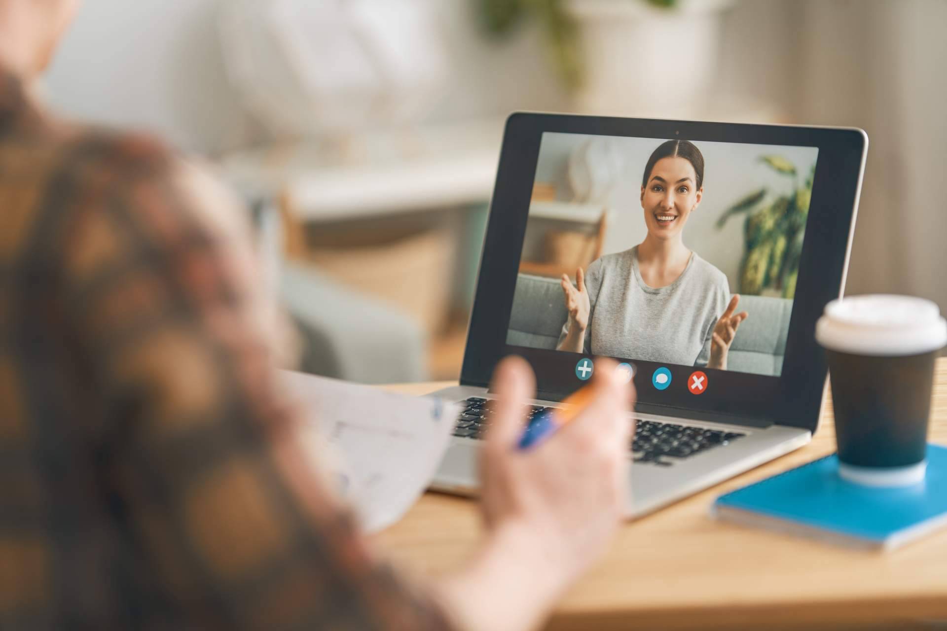 El Instituto Psicobiológico da énfasis al desarrollo del pensamiento crítico y reflexivo a través de la formación en inteligencia emocional multidisciplinar