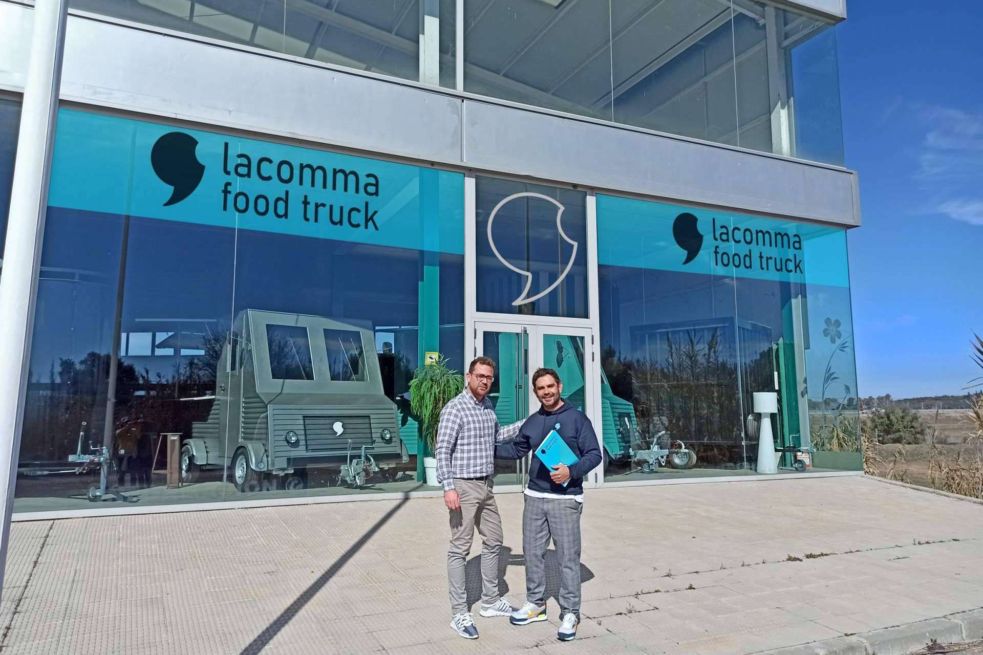 Queda abierto el nuevo punto de distribución de food trucks de LACOMMA en el centro de la península