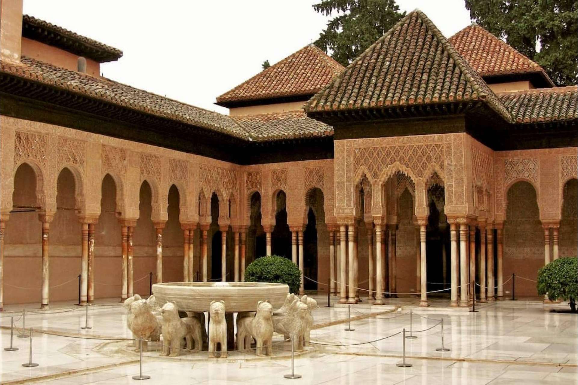 Visitar la Alhambra, una experiencia única de la mano de Nazarí Tours Granada