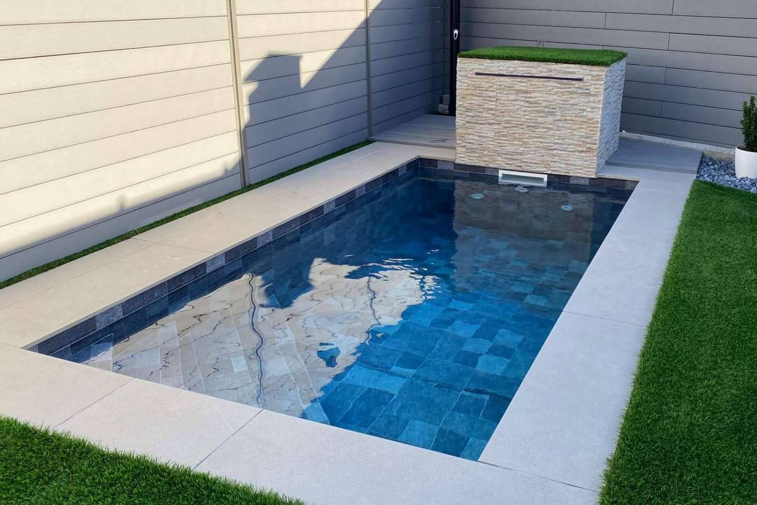 Una piscina sostenible es posible gracias a Esencial Pool